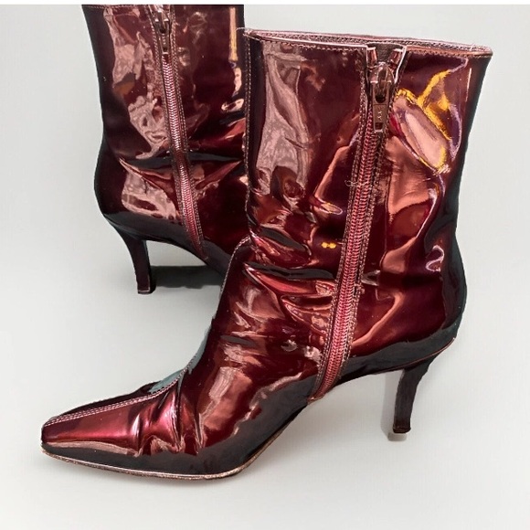 Stuart Weitzman Ruby Bordeaux Ankle Boots. Stunning Patent Leather, Comfortable! - Picture 3 of 9